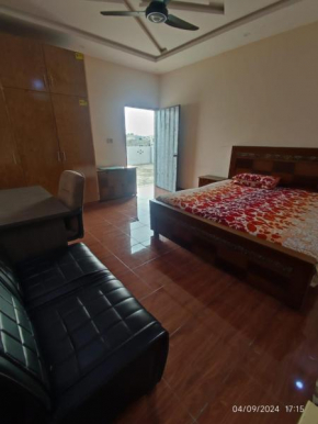 Fully furnished second floor completely independent